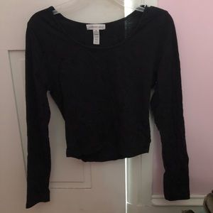 Cropped long sleeve shirt